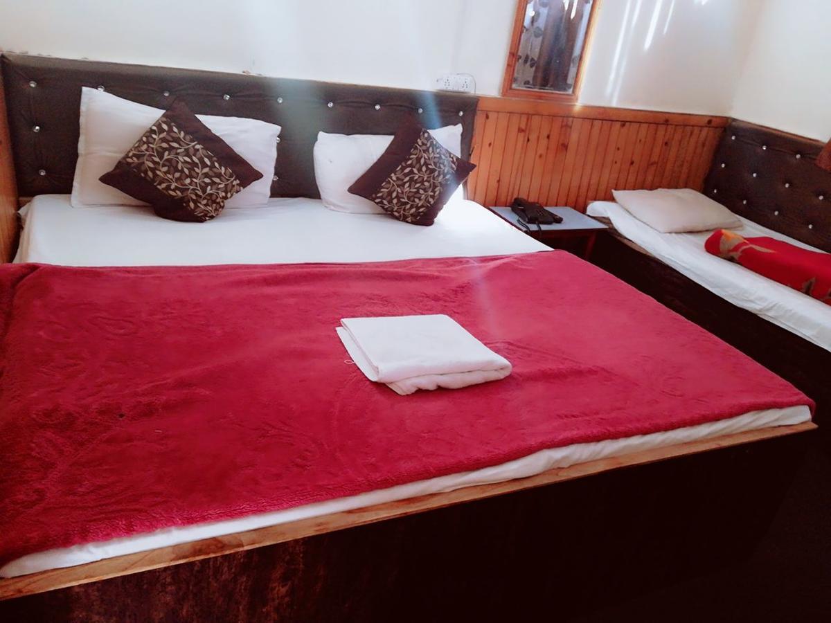Goroomgo Luxury Stay Mall Road Найнитал Экстерьер фото